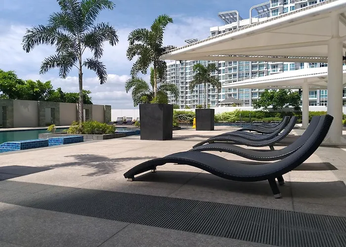 Mactan Newtown With Sun Set And Garden View 3*