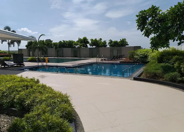 Mactan Newtown With Sun Set And Garden View Aparthotel Cebu