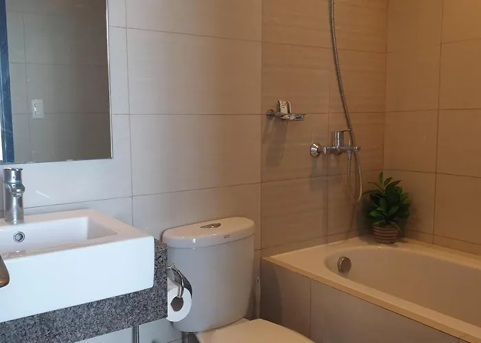 Aparthotel Mactan Newtown With Sun Set And Garden View Cebu
